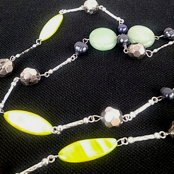 Green Aventurine & Shell Necklace - Picture 8 of 11